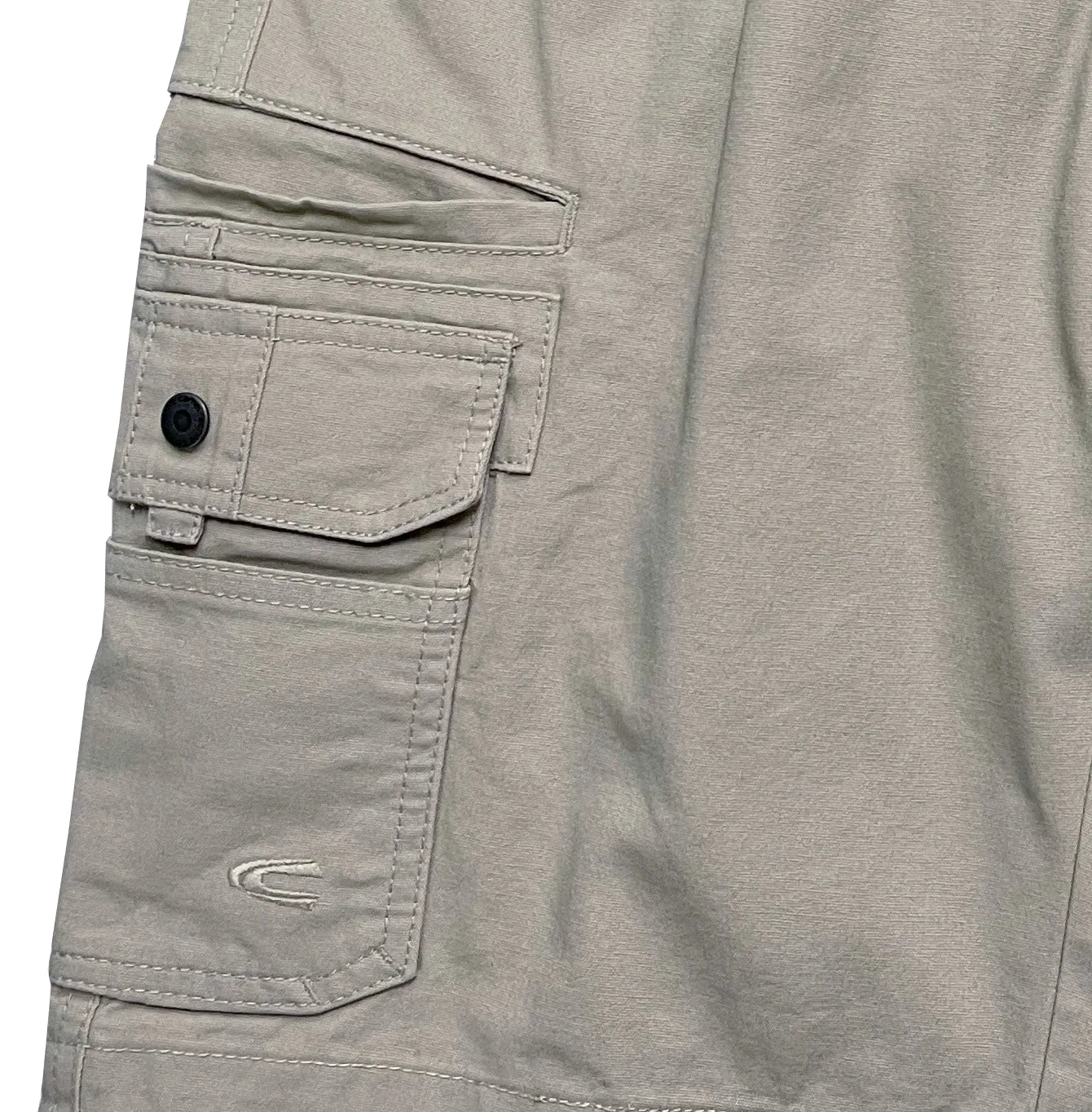 camel active Men Cargo Shorts in Regular Fit with Multipockets in 3 Colours Solid Cotton Canvas 9-303AW24CT0907