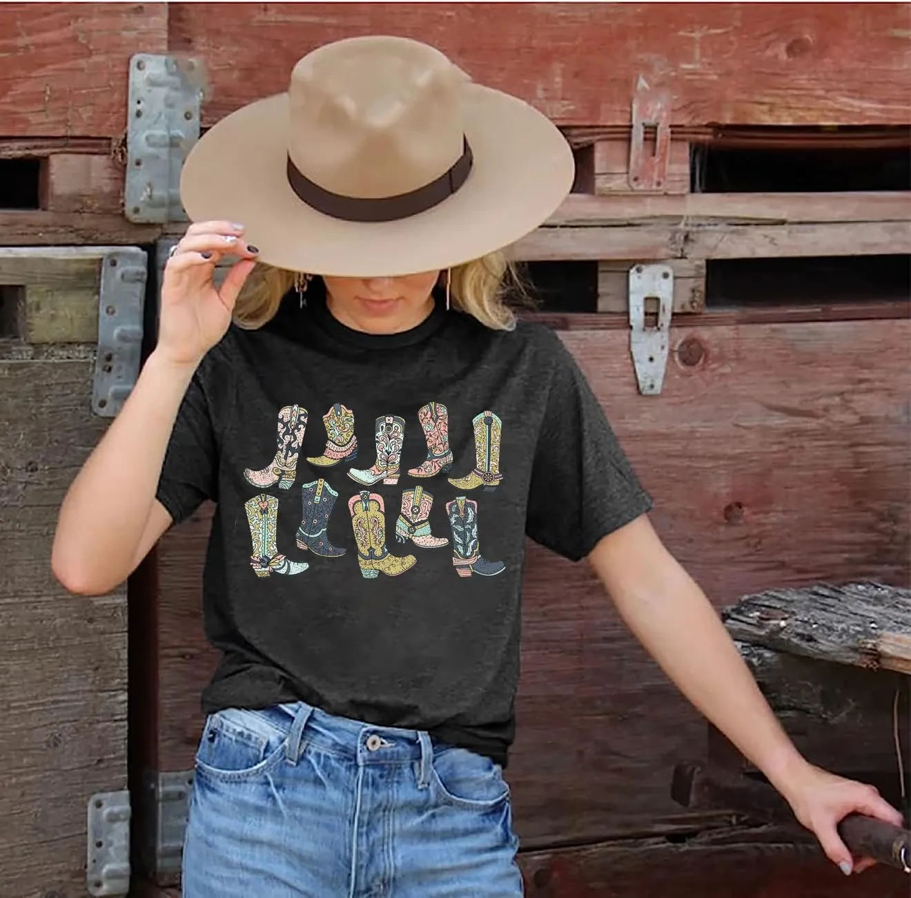FCHICH Cowgirl Boots Shirt Women Country Concert T-Shirt Vintage Graphic Western Cowboy Tees Casual Short Sleeve Tops