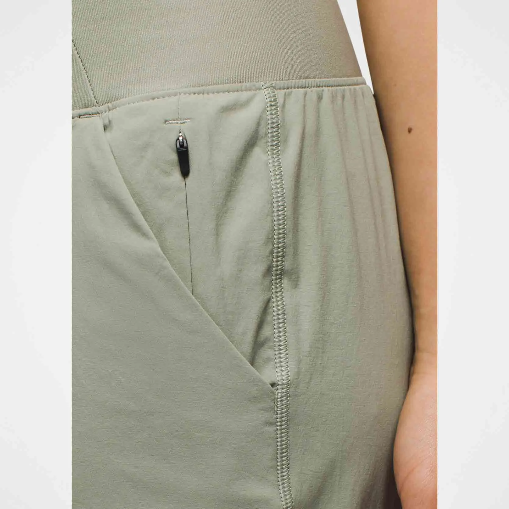 Koen Flat Front Shorts - Womens
