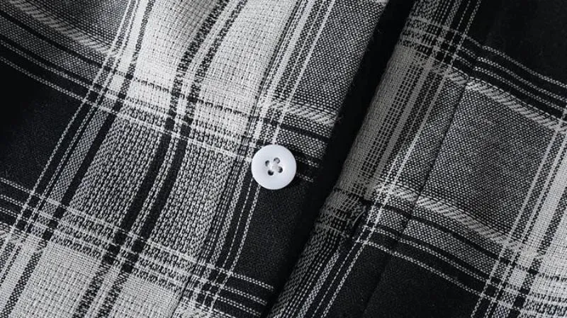 Men's Autumn Casual Plaid Long Sleeved Shirt With Velvet