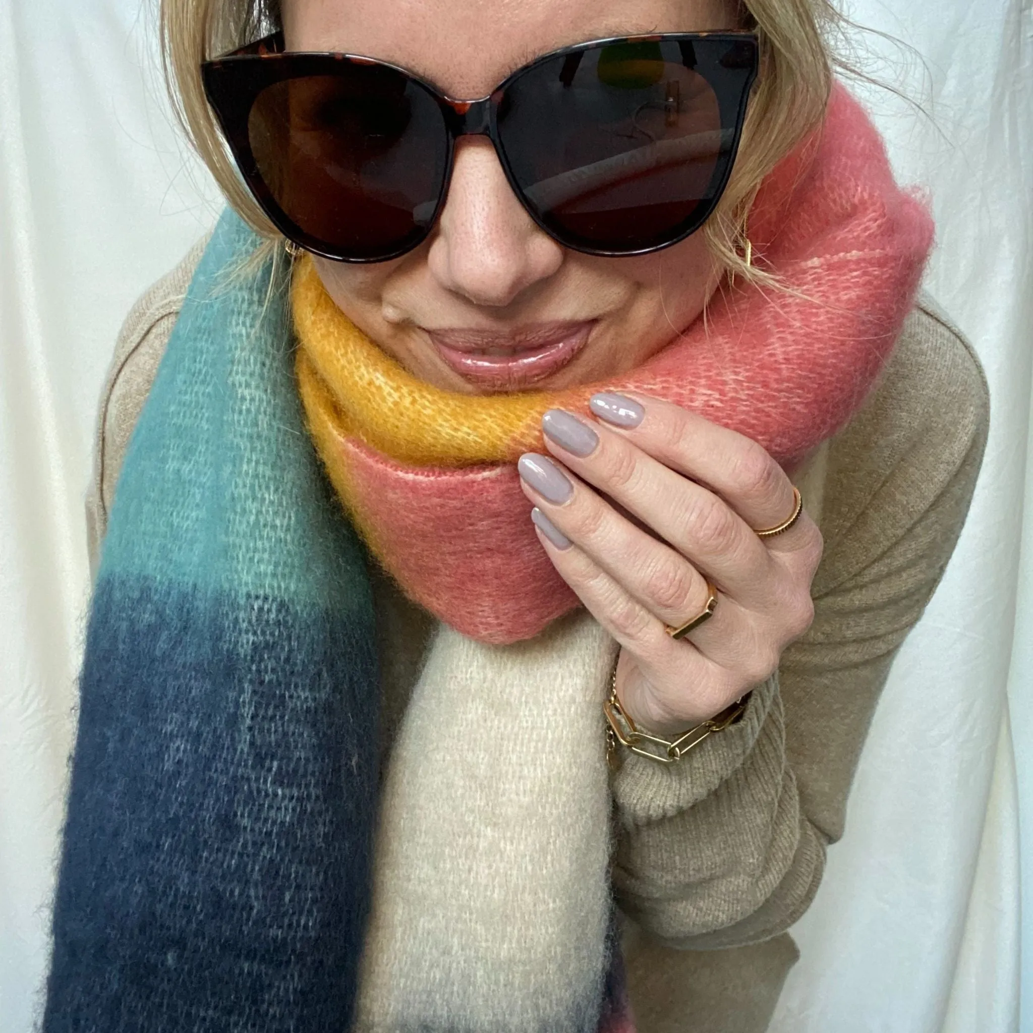 Round Retro Cat Eye Sunglasses