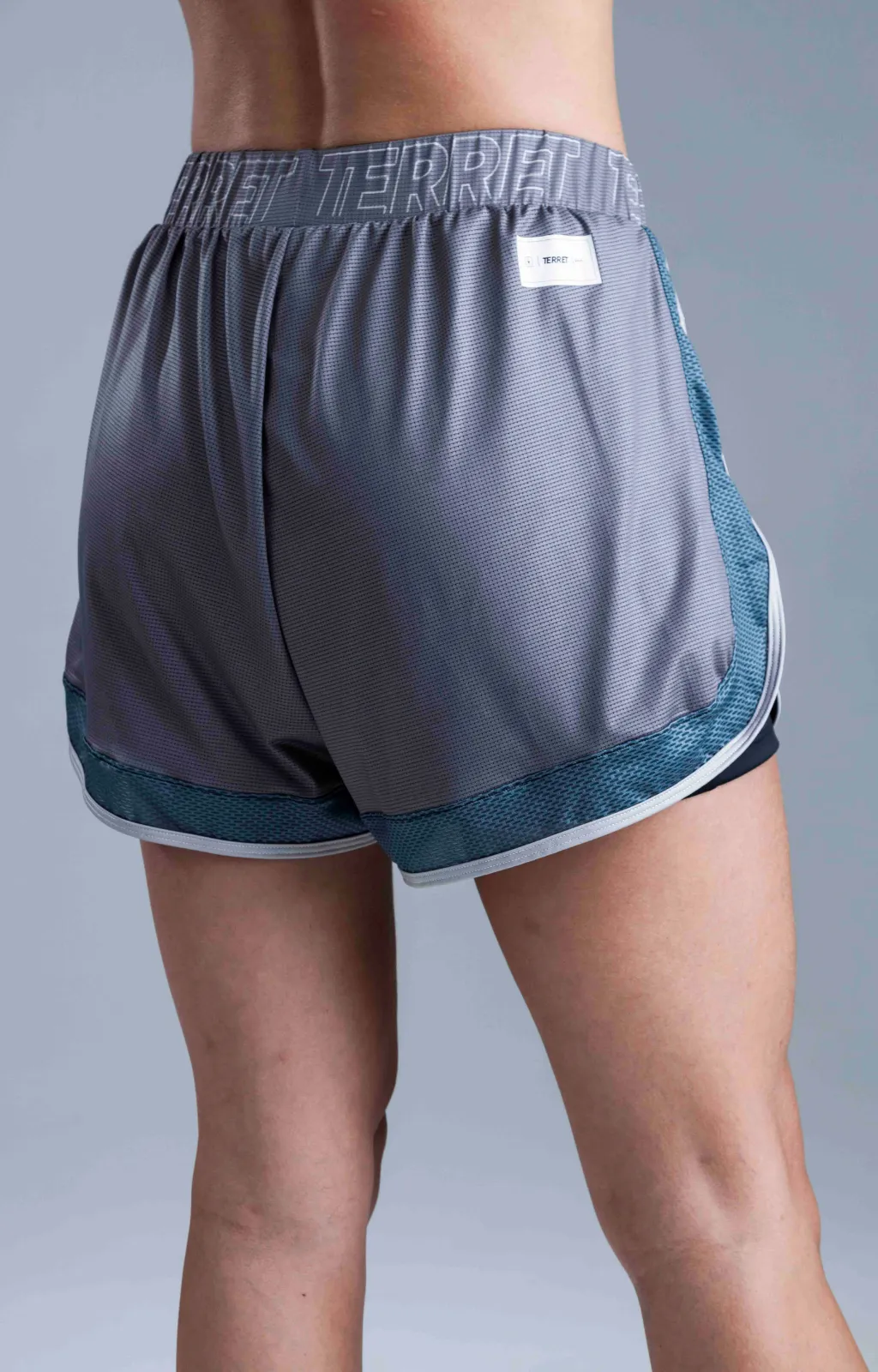 SHORT CORE WOMAN