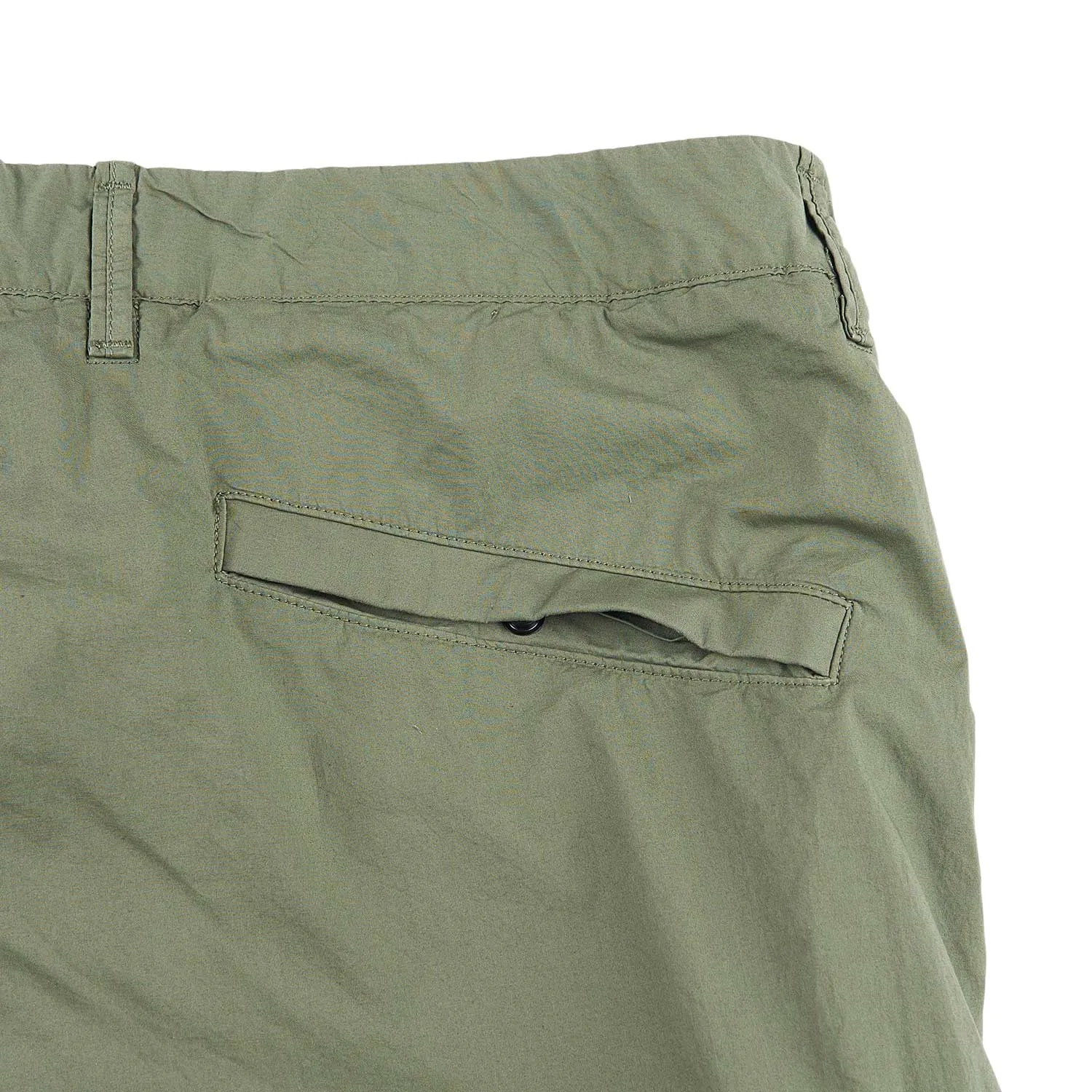 stone island old effect cargo bermuda shorts (olive)